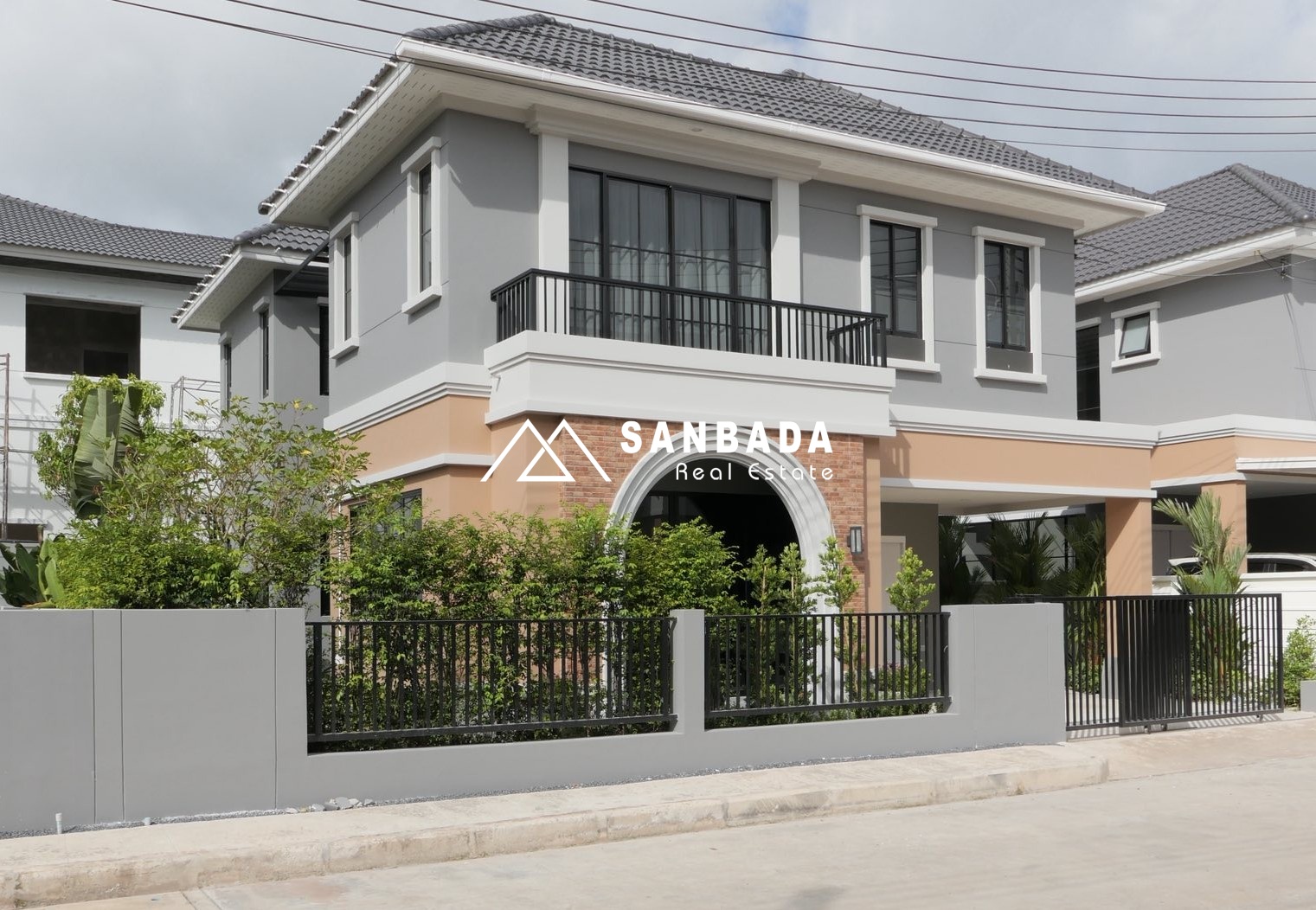 🏡 Crown Estate Dulwich Road – บ้านเดี่ยวใหม่เอี่ยม สไตล์ทรอปิคอล ✨