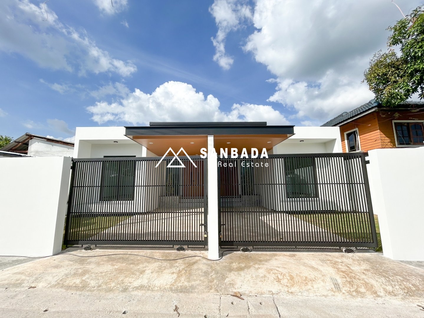 🏡 บ้านแฝดสร้างใหม่ สไตล์มินิมอล – ซอยนากก ฉลอง