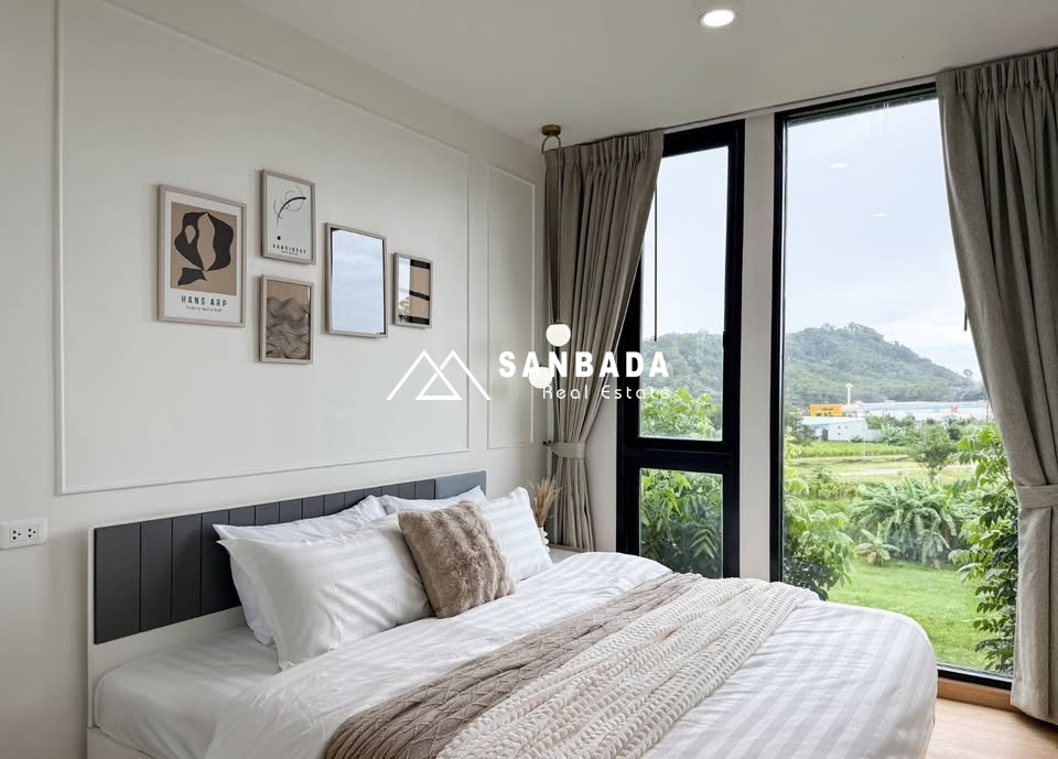 Отель The Base Uptown Phuket (угловой номер) - Ratsada