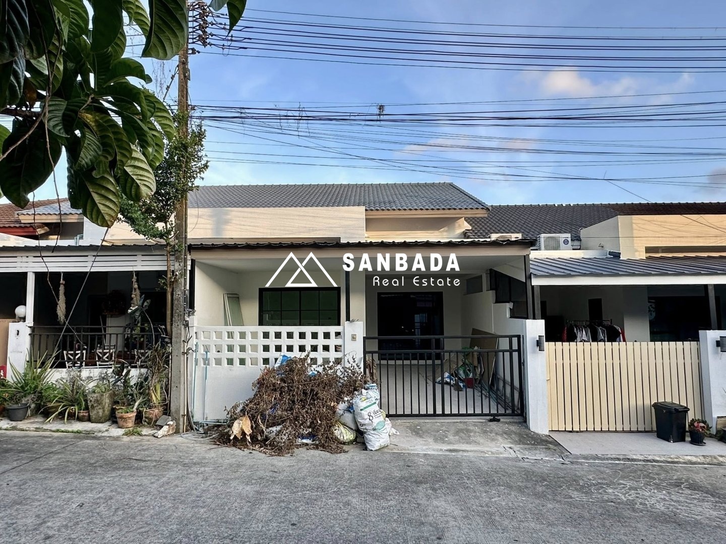 ทาวน์เฮาส์โซนม่าหนิก หมู่บ้านตะวันเพลส – ศรีสุนทร