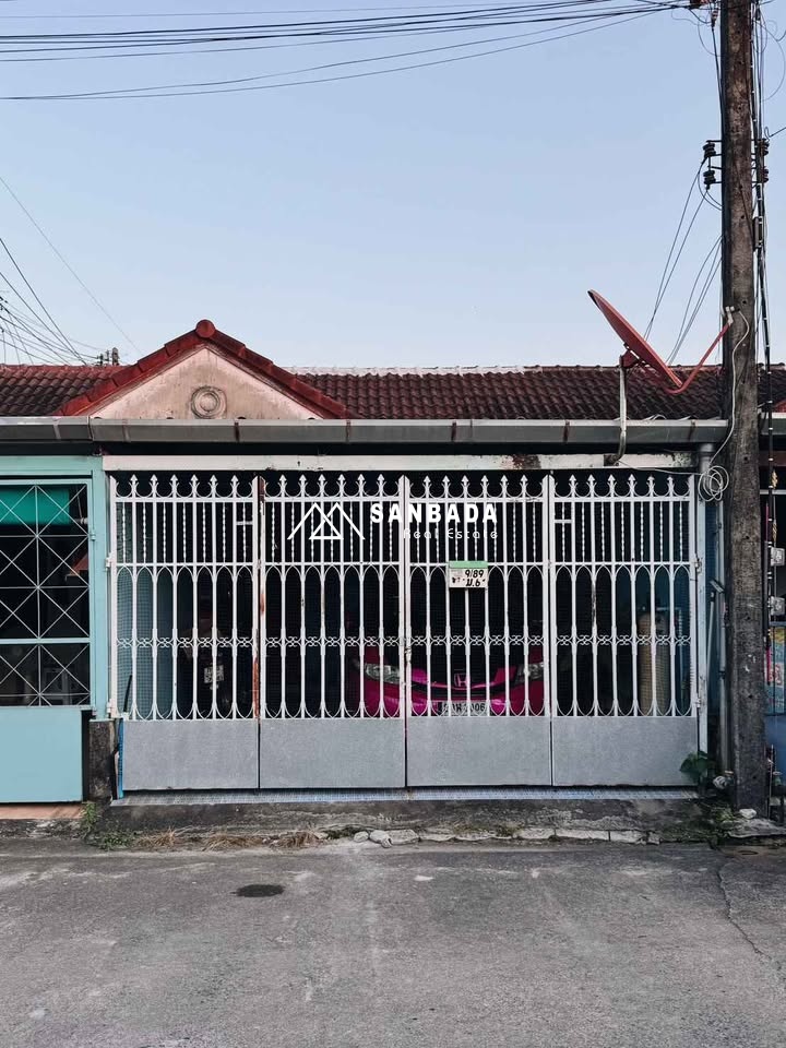 ทาวน์เฮ้าส์ หมู่บ้านน้ำใส – วิชิต