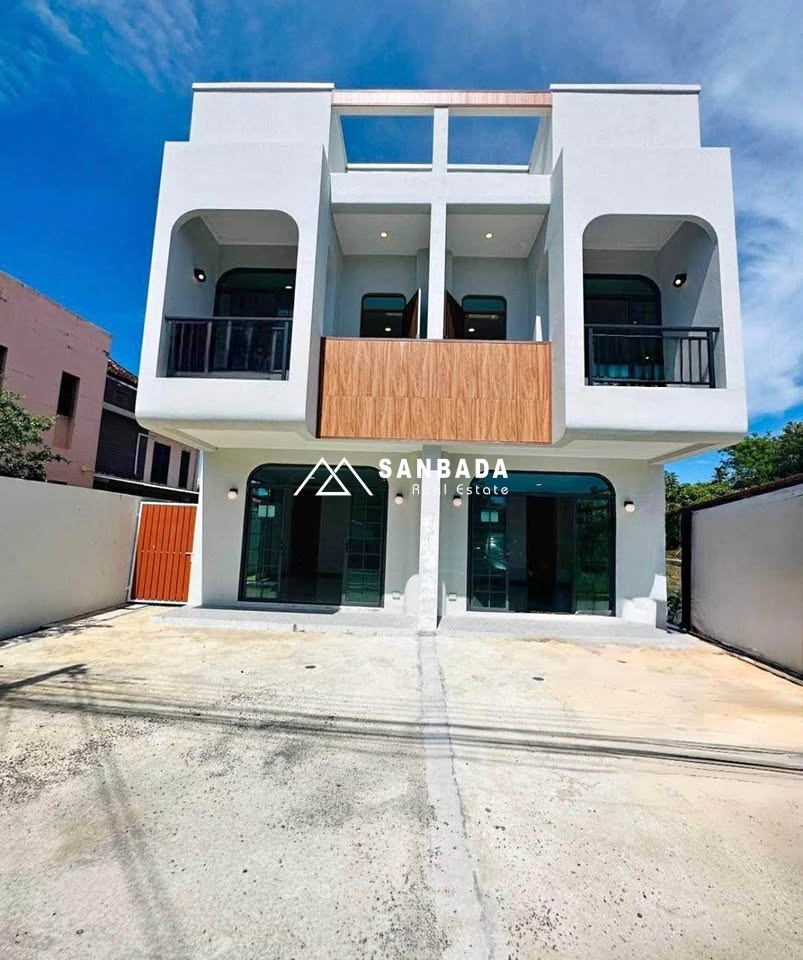 ลดราคาด่วน บ้านแฝด 2 ชั้น – ฉลอง